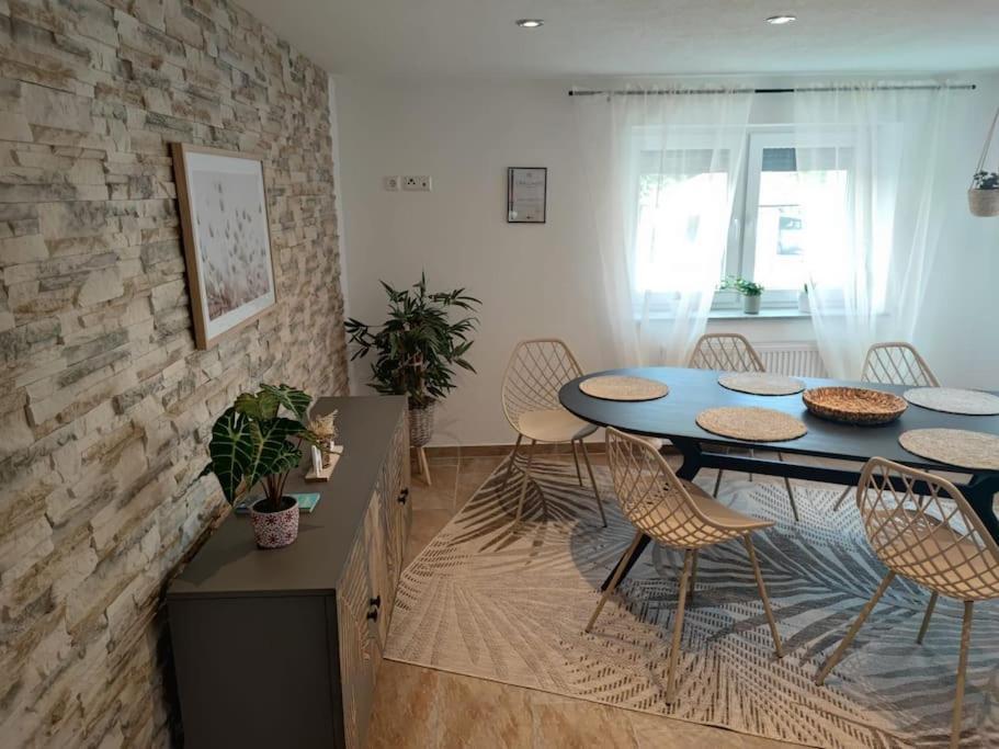 -Stadthaus Ida- Mit Grosser Dachterasse, Am Schlosspark, Luftkurort Kisslegg, Boxspringbetten, Kaffeevollautomat, Smarttv, Familienfreundlich, Grosszuegig, Zentral Eksteriør billede